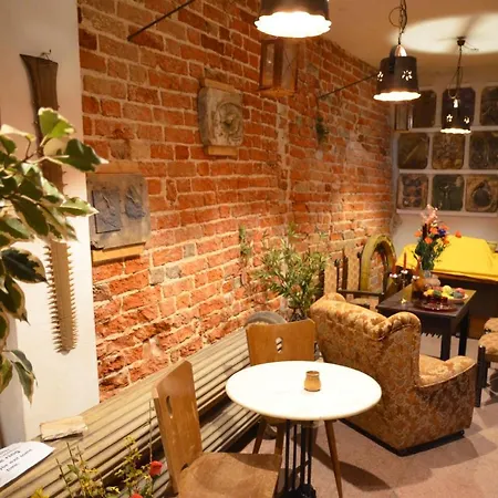 Bed & Breakfast Altstadthotel Zum Goldenen Anker Lubeck