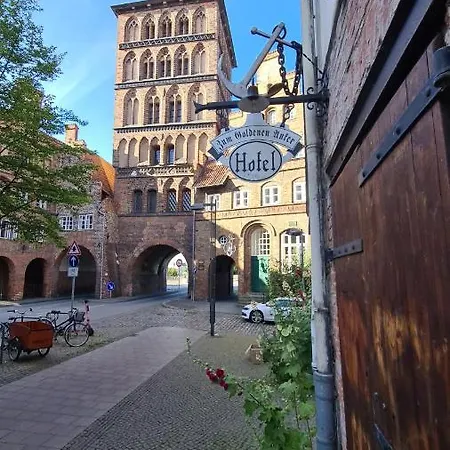 Bed & Breakfast Altstadthotel Zum Goldenen Anker *